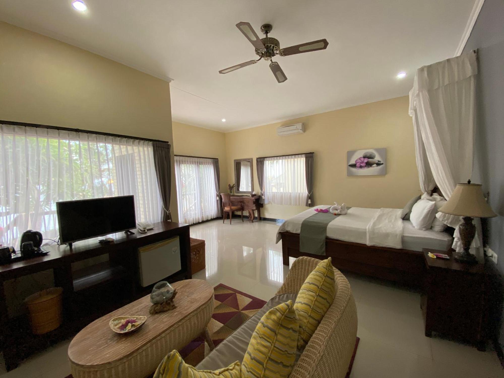 Puri Wirata Dive Resort And Spa Amed Exterior photo