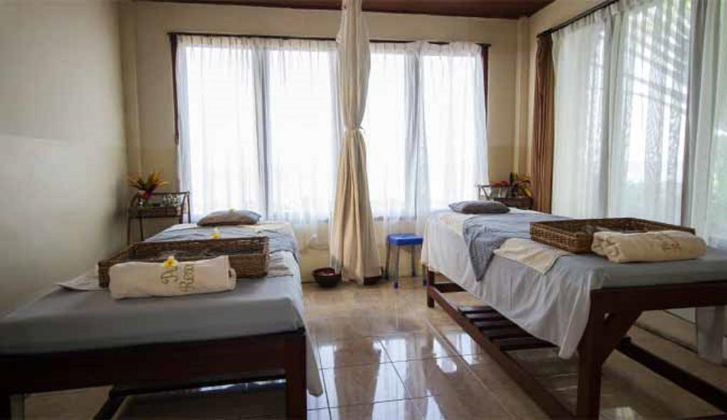 Puri Wirata Dive Resort And Spa Amed Exterior photo